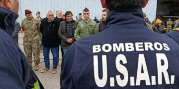 Misión internacional: la brigada de rescatistas de Santa Fe ya viaja a Venezuela con 8 toneladas de equipos técnicos.