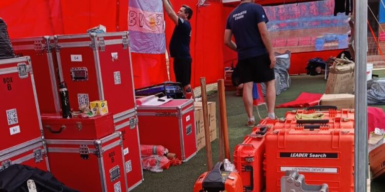 La brigada USAR de Santa Fe comenzó sus tareas en el epicentro de las zonas afectadas por los terremotos en Venezuela.