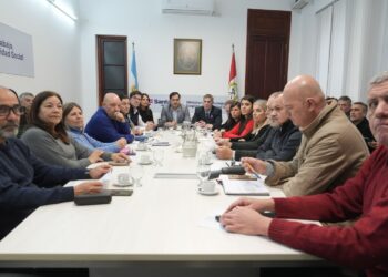 Paritaria docente: Provincia presentó una propuesta semestral con un aumento del 15 % incluyendo Fopcid y el mínimo garantizado .
