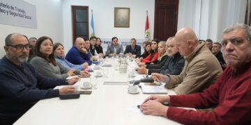 Paritaria docente: Provincia presentó una propuesta semestral con un aumento del 15 % incluyendo Fopcid y el mínimo garantizado .