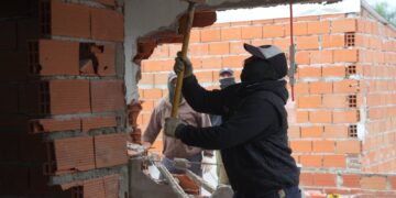 Microtráfico: Derribaron el búnker de venta de drogas N° 79 en Rosario y ya son 135 en toda la provincia .