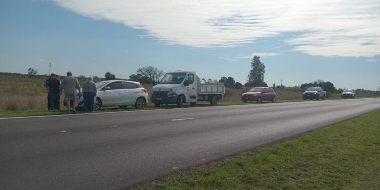 ARROYO CEIBAL: TRES VEHÍCULOS PROTAGONIZARON UN SINIESTRO VIAL SOBRE RUTA NACIONAL 11.