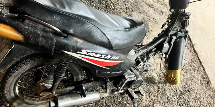 Florencia: aprehendieron a un joven por intentar sustraer una motocicleta.