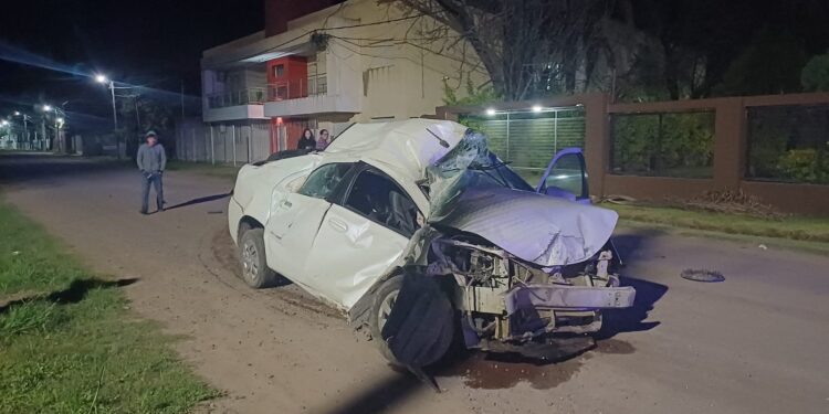 VILLA OCAMPO: UN JOVEN DE 18 AÑOS FUE DERIVADO A RECONQUISTA TRAS PERDER EL CONTROL DE SU AUTOMÓVIL.