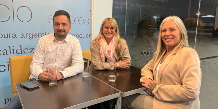 Somos Vida desembarcó en Villa Ocampo con fuertes críticas al oficialismo y un llamado a renovar la política.