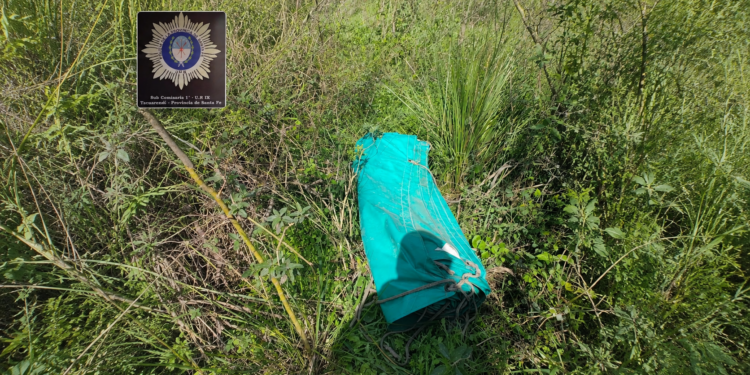 Dos menores fueron involucrados en el robo de una lona de camión en Tacuarendí.