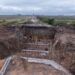 VILLA OCAMPO: LIMPIARON EL CANAL EL MANOLO Y AVANZAN CON UNA NUEVA ALCANTARILLA PARA RECUPERAR UN PASO CLAVE.