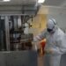 Provincia acerca la experiencia de la producción pública de medicamentos a estudiantes secundarios y equipos de salud.