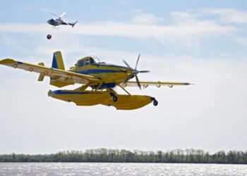 La nueva flota aérea de Santa Fe para combatir incendios realizó con éxito las primeras pruebas.