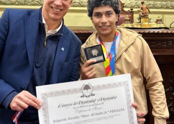 Scarpin distinguió a Nico Peralta y Facundo Rodríguez, dos talentos del norte en lo más alto del deporte.