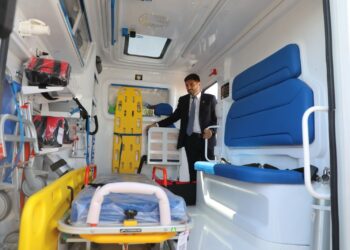 El gobierno de Pullaro avanza con la compra de 103 ambulancias y consolida una renovación histórica del sistema de emergencias.