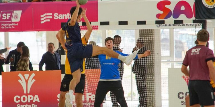 El Invencible Santa Fe se estrenó con un test event de handball antes de los Juegos Suramericanos.