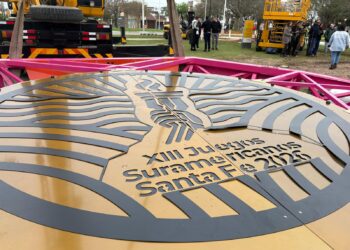 En Rafaela comenzó a montarse el Portal Suramericano, símbolo de sede oficial de los Juegos Santa Fe 2026.