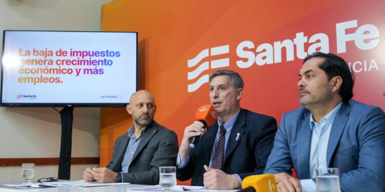 Ley Tributaria de Santa Fe: a solo seis meses de su implementación ya generó más de 8.600 nuevos empleos.