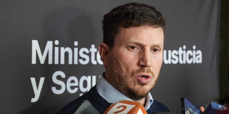 Angelini: “Las causas de lavado de activos son una prioridad para el gobierno de Maximiliano Pullaro”.