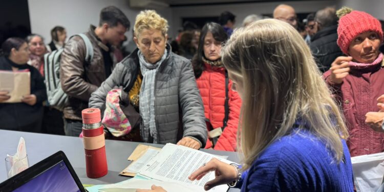 Nuevo operativo de Ley Pierri brindó asesoramiento y acompañamiento a vecinos de Villa Ocampo.