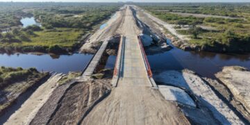 Con cuatro nuevos puentes de hormigón, la Provincia mejora la conexión entre Moussy y La Sarita.