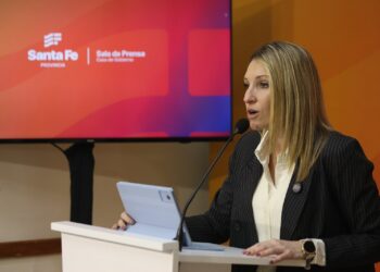 Protección de salarios: ya hay más de 18.500 adhesiones al plan de desendeudamiento de Santa Fe.