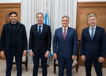Los gobernadores de la Región Centro se reunieron con Santilli.