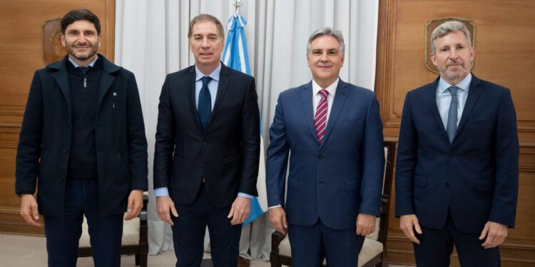 Los gobernadores de la Región Centro se reunieron con Santilli.