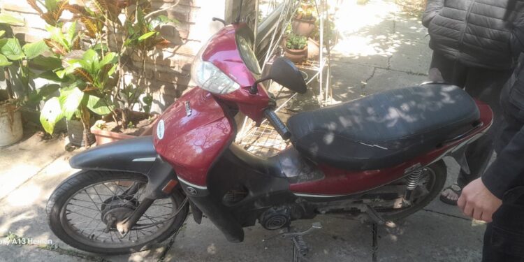 VILLA GUILLERMINA: RECUPERARON UNA MOTOCICLETA QUE HABÍA SIDO ROBADA FRENTE A UN LOCAL BAILABLE.