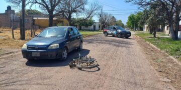 VILLA OCAMPO: UN CICLISTA FUE TRASLADADO AL HOSPITAL TRAS UN ACCIDENTE DE TRÁNSITO.