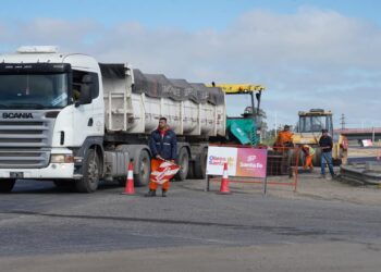 Enrico destacó el avance en la recuperación de la A012, con tres frentes de obra ya activos a solo 40 días de su cesión por parte de Nación.