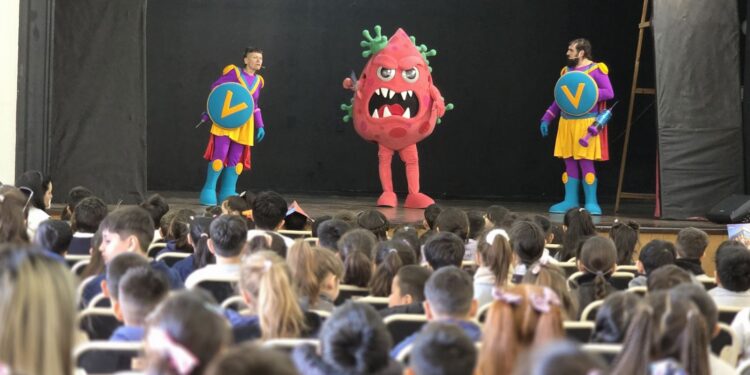 Vax Team: Reconquista recibió a la campaña de vacunación infantil del gobierno de Pullaro que ya exhibe la suba en las coberturas.