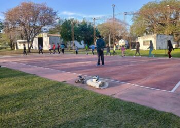 El deporte vuelve a ser protagonista en Hardy con una nueva Escuelita de Vóley .