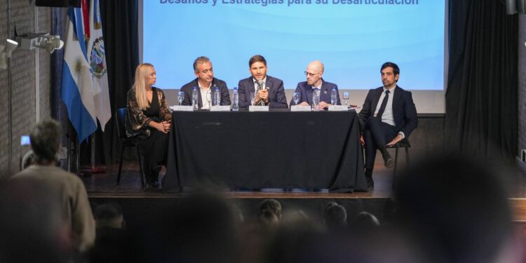 Pullaro: “El desafío que tenemos hoy es ir por los abogados y contadores que son parte de estas organizaciones criminales”.