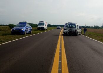 TACUARENDÍ: UN UTILITARIO DESPISTÓ EN LA CURVA DE MEJÍAS SOBRE RUTA NACIONAL 11.