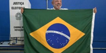 BRASIL: LULA FUE REELEGIDO PRESIDENTE TRAS DERROTAR A FLÁVIO BOLSONARO EN UN AJUSTADO BALOTAJE.