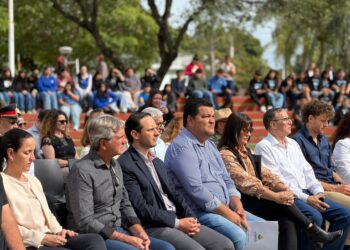 EL INTENDENTE CRISTIAN MAREGA ACOMPAÑÓ EL ACTO PROTOCOLAR POR EL 11.º ANIVERSARIO DE FLORENCIA COMO CIUDAD.