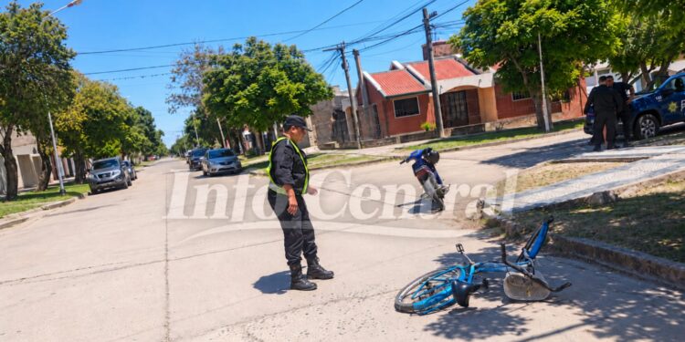VILLA OCAMPO: UN CICLISTA FUE TRASLADADO AL HOSPITAL TRAS UN ACCIDENTE DE TRÁNSITO.