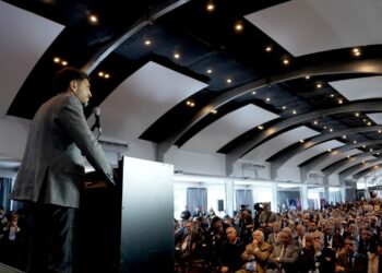 Pullaro llamó “a no levantarle el pie de la cabeza al delito”.