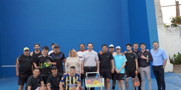 VILLA OCAMPO: EL FRONTÓN VOLVIÓ A SER PUNTO DE ENCUENTRO PARA EL DEPORTE LOCAL.