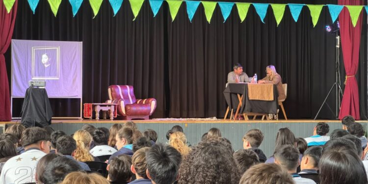 VILLA OCAMPO: ESTUDIANTES REFLEXIONARON SOBRE EL BULLYING Y LA DISCRIMINACIÓN A TRAVÉS DEL TEATRO.