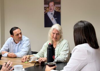 EL INTENDENTE CRISTIAN MAREGA RECIBIÓ A MARÍA ADELA LEDESMA F. OCAMPO, BISNIETA DEL FUNDADOR DE NUESTRA CIUDAD.