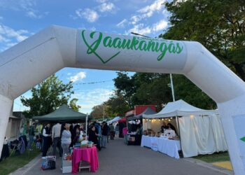 MÁS DE 80 EMPRENDEDORES PARTICIPARON DE LA FERIA OCAMPENSE POR EL DÍA DE LA MADRE.