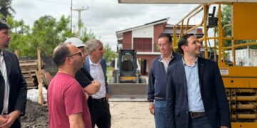 EL INTENDENTE CRISTIAN MAREGA RECIBIÓ A AUTORIDADES PROVINCIALES PARA RECORRER IMPORTANTES OBRAS EN VILLA OCAMPO.